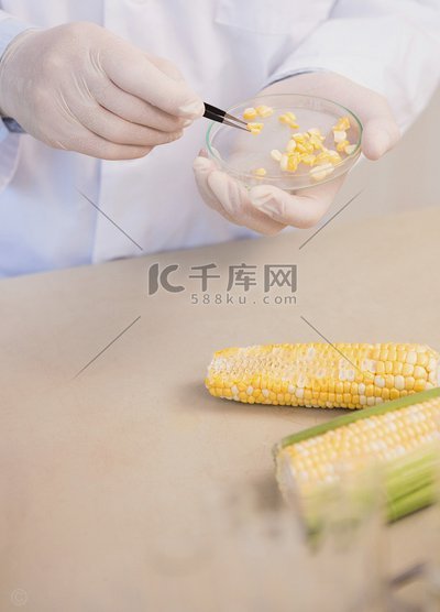 英媒通稿：切尔西要求曼城就马雷斯卡做出赔偿，否则将起诉