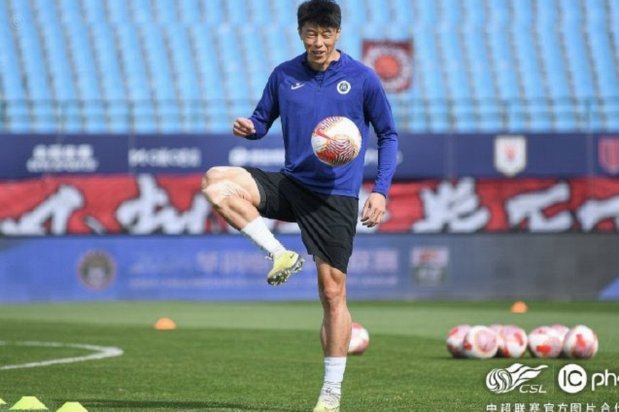 记者：陈涛曾因干涉用人与新鹏城体育总监丹尼尔争吵