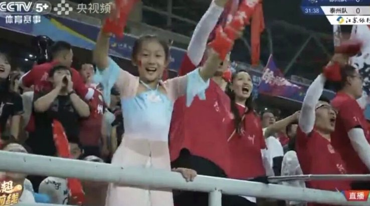 半场：南通0-0泰州，黄钰深错失良机、赵东旭精彩扑救