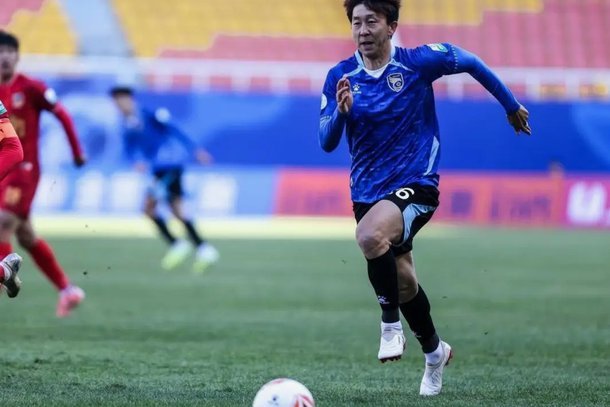 中甲大连鲲城球员刘云上演超远任意球破门，你认同吗？