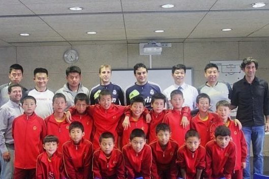 记者：铁人和恒大足校纠纷是结款时间，打国安将开出重奖