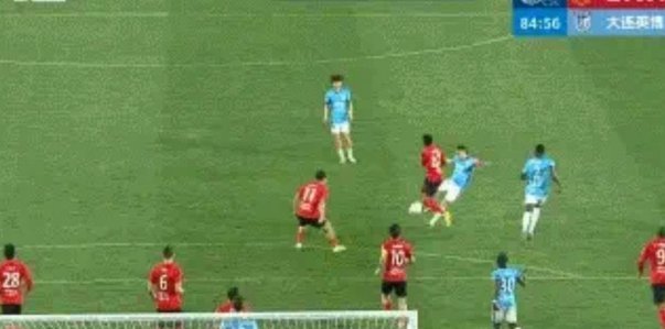 斯坦丘绝杀！英博十五分钟破“铁人”防线